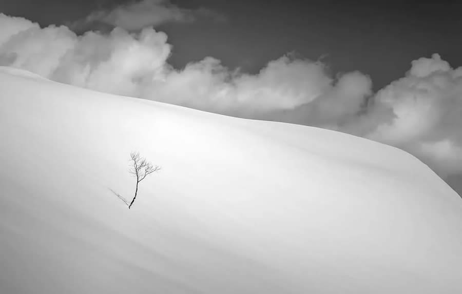 Long Exposure Black and White Landscape Photography by Jana Luo