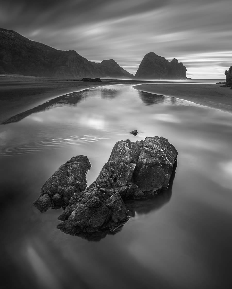 Long Exposure Black and White Landscape Photography by Jana Luo