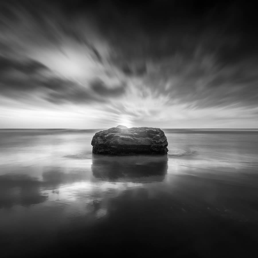 Long Exposure Black and White Landscape Photography by Jana Luo