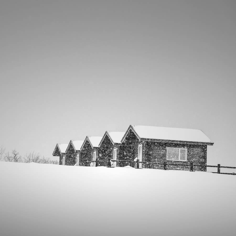 Long Exposure Black and White Landscape Photography by Jana Luo