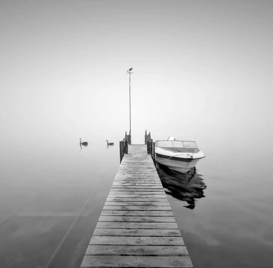 Long Exposure Black and White Landscape Photography by Jana Luo