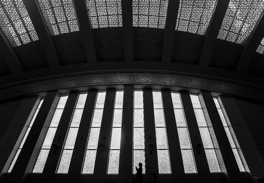 Everyday Life Street Photography by Turkish Photographer Esra Burcun