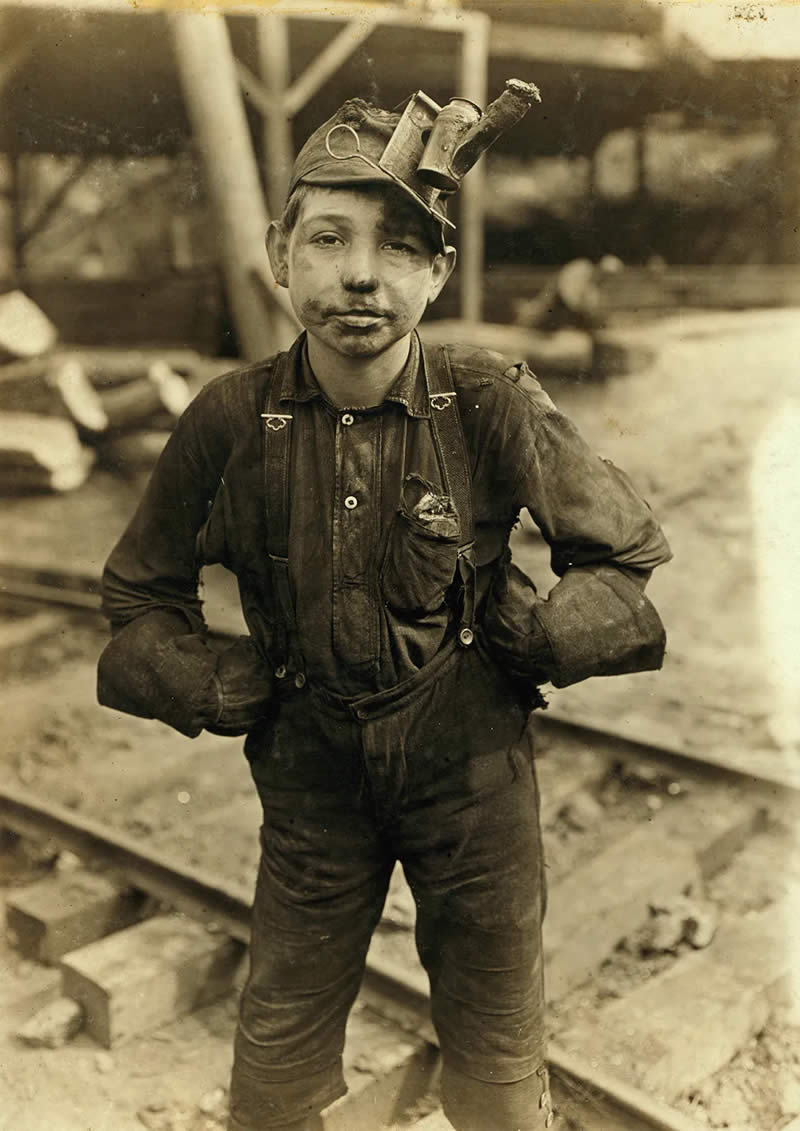 Lewis Hine Master Photographer