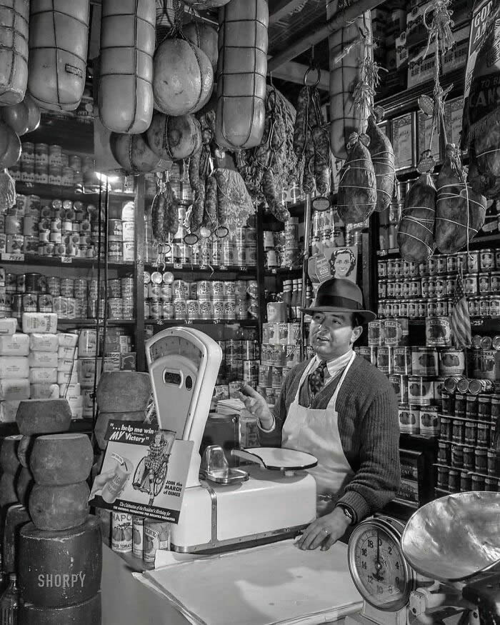 Iconic Historical Photos That Speak Volumes Without Words