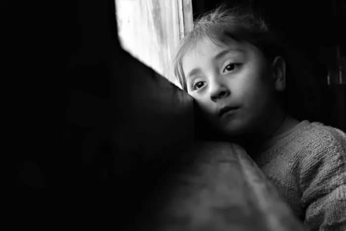 Black and White Kids Portrait Photography by Samuel Voskanyan