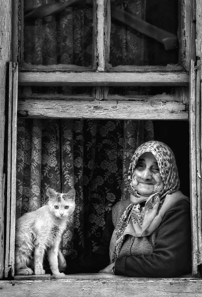 Black and White Portrait Photography by Yavuz Arslan