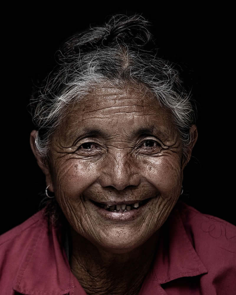 Diaspora Smile Portraits of Tibetans in Exile by Bhanuwat Jittivuthikarn