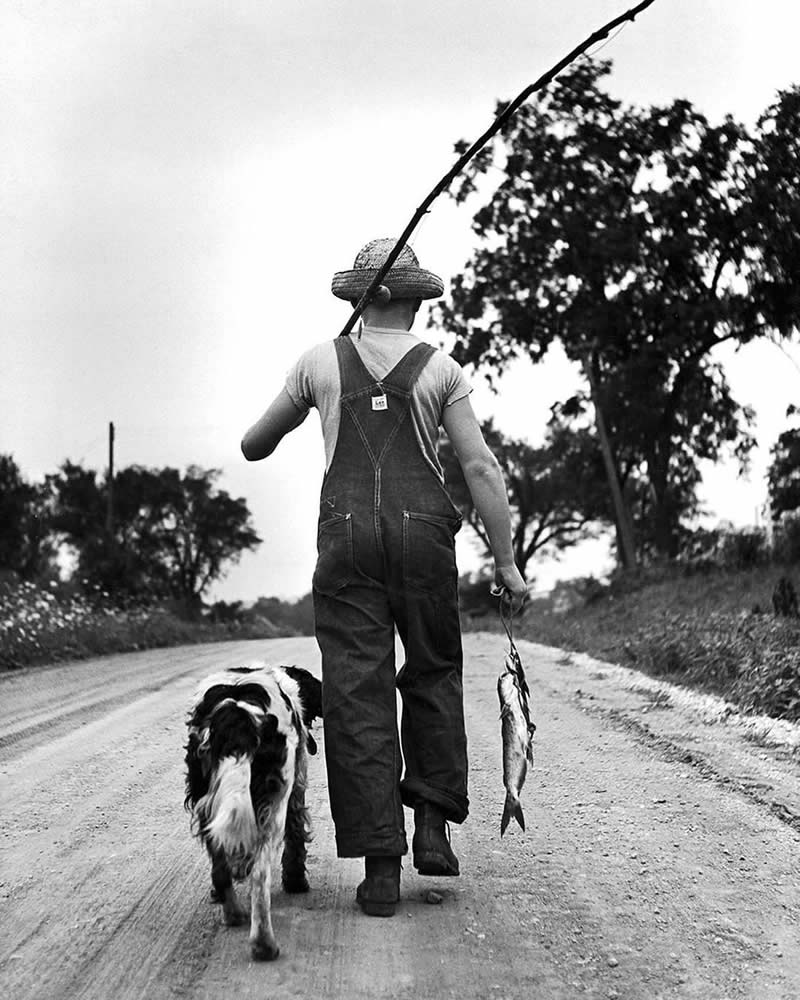 Powerful Historical Photos Showcasing a Century of Change