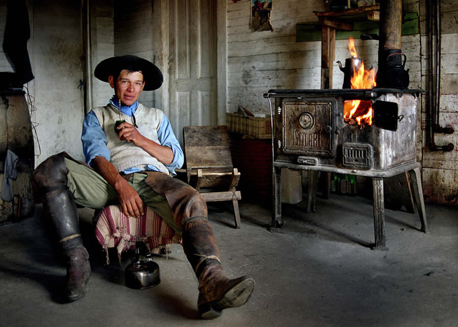 The Rural Life of Argentina's Vast Southern Farms by Luis Alberto Franke