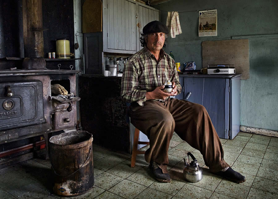 The Rural Life of Argentina's Vast Southern Farms by Luis Alberto Franke