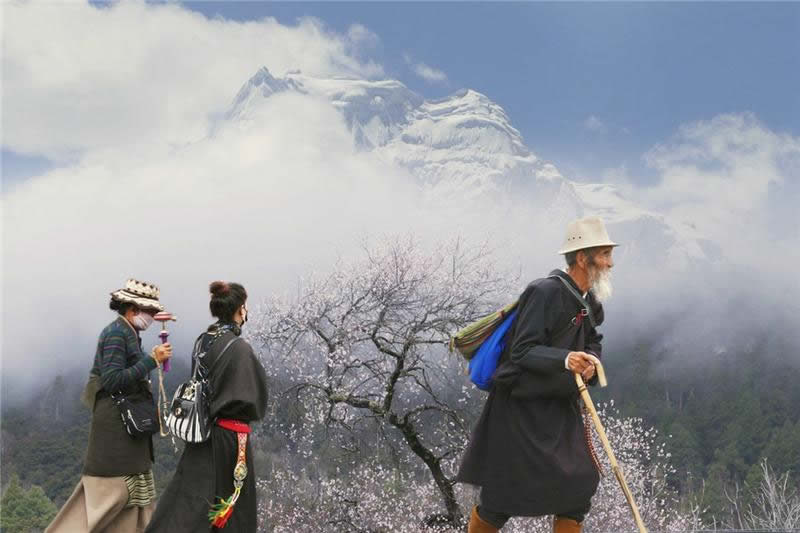 Sacred Beauty of Tibet and the Grand Buddha Festival at Langmu Temple by Hu Guoqing