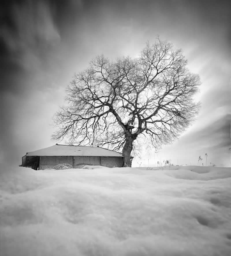 Black and White Long Exposure Landscape Photography by Jo Deok-hwan