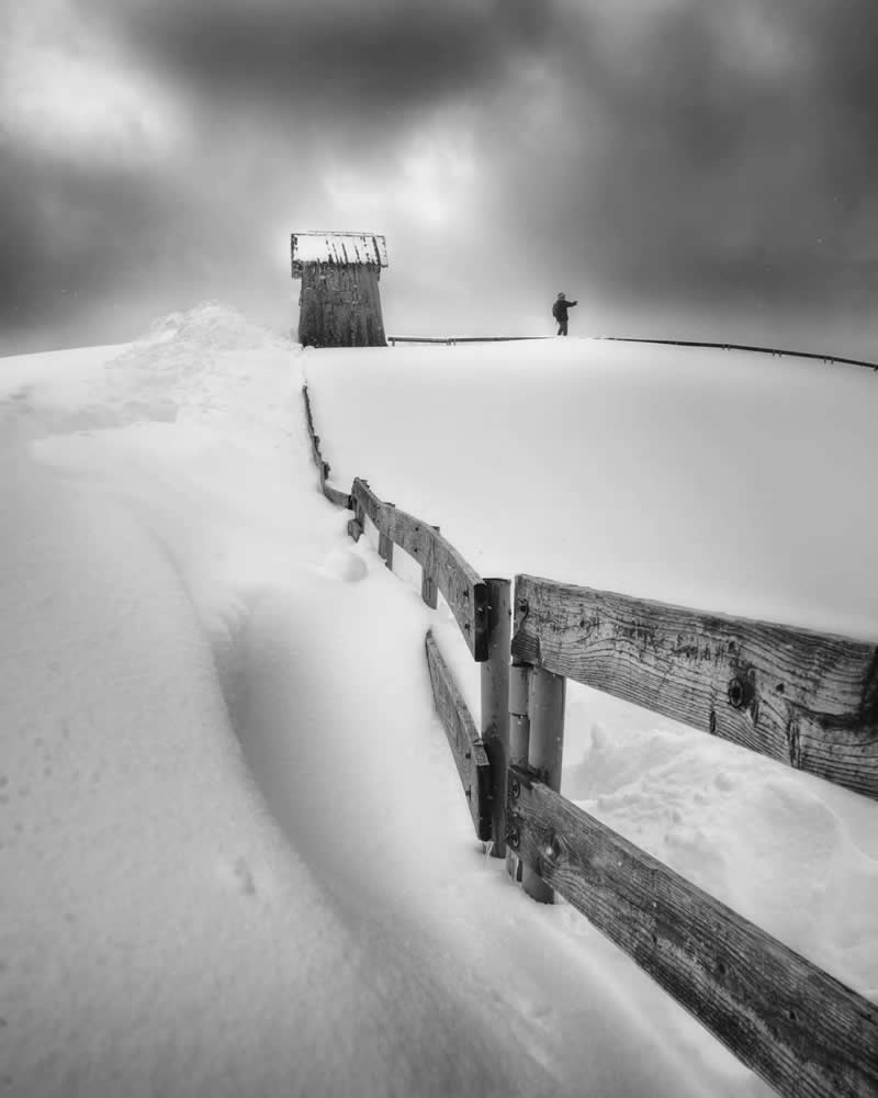 Black and White Long Exposure Landscape Photography by Jo Deok-hwan