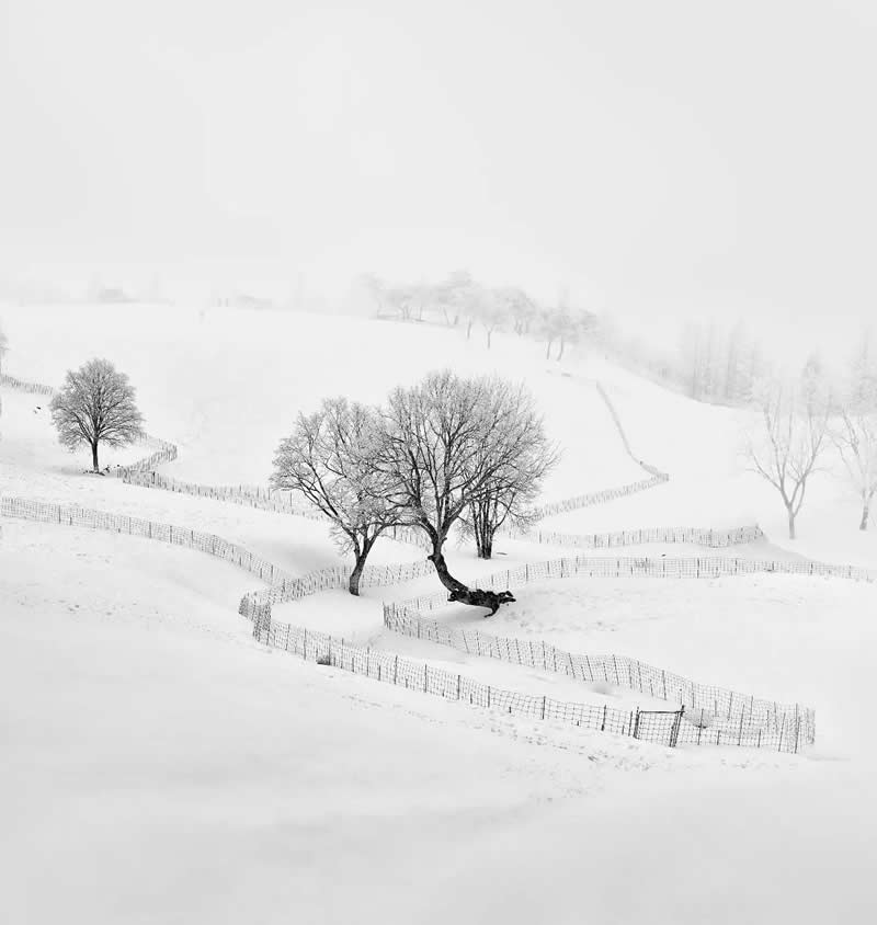 Black and White Long Exposure Landscape Photography by Jo Deok-hwan