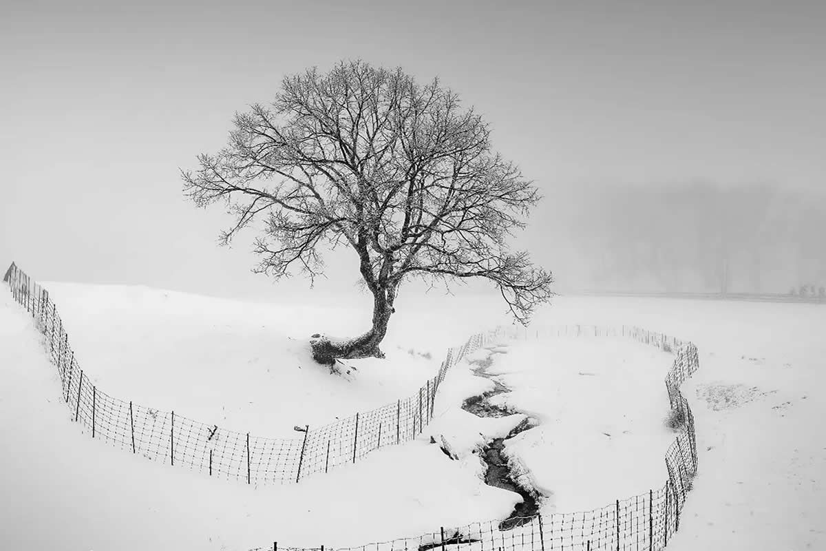 Black and White Long Exposure Landscape Photography by Jo Deok-hwan