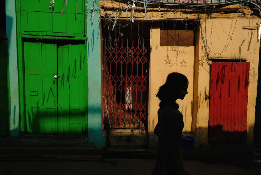 Indian Street Photography by Konark Basu