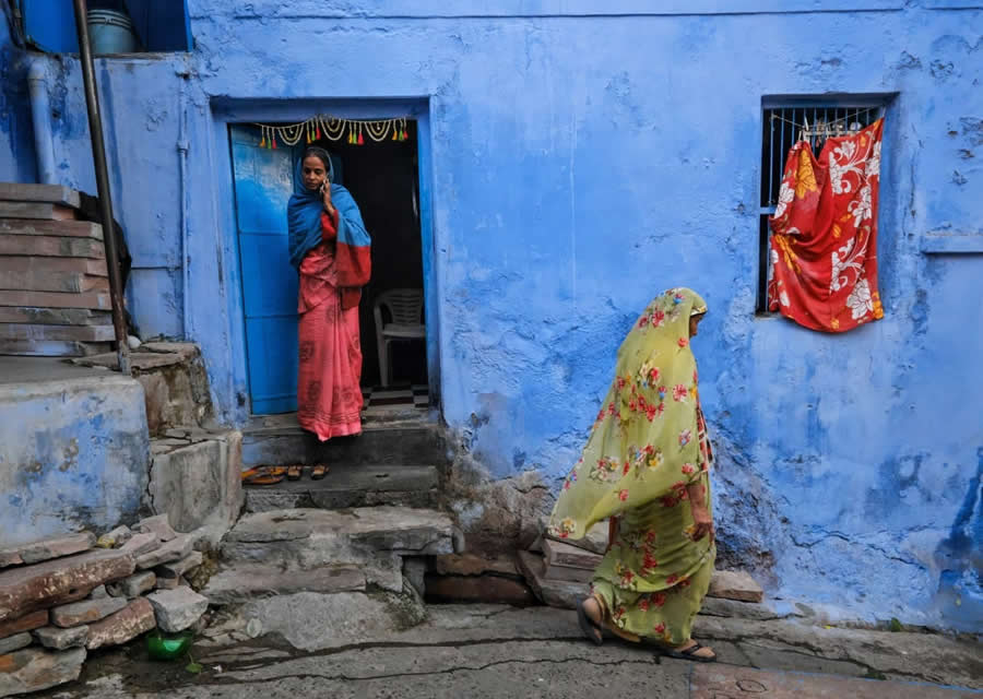 Indian Street Photography by Konark Basu