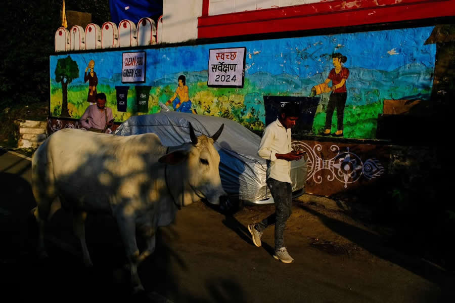 Indian Street Photography by Konark Basu