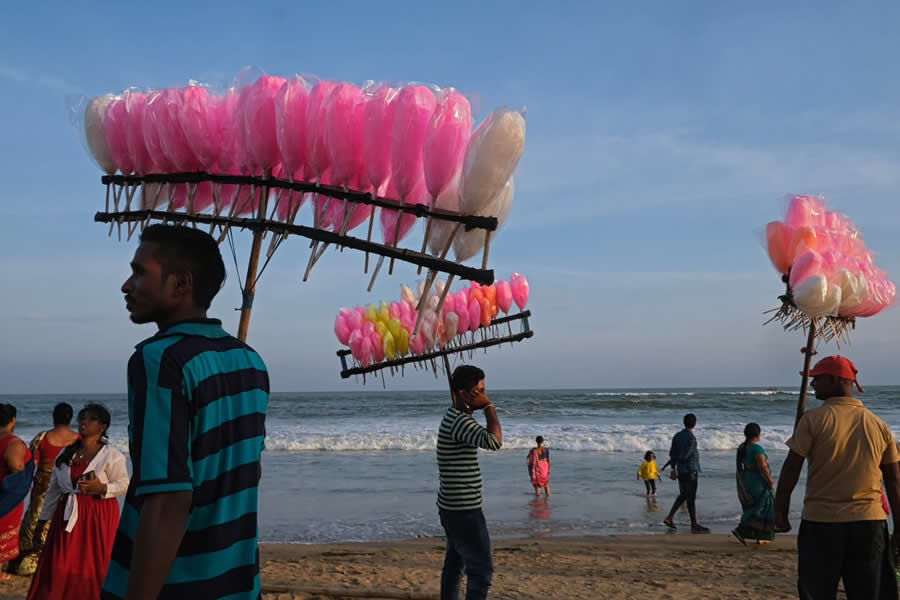 Indian Street Photography by Konark Basu