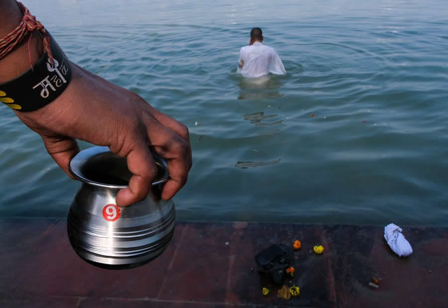 Indian Street Photography by Konark Basu