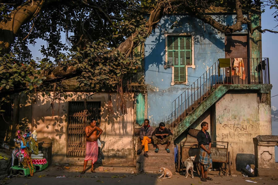 Indian Street Photography by Konark Basu