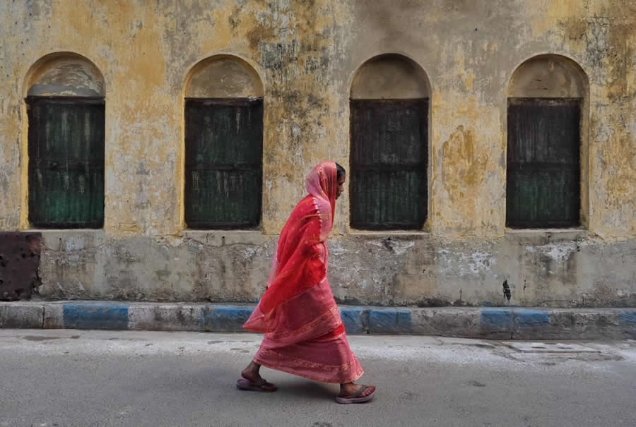 Indian Street Photography by Konark Basu